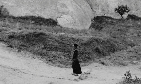 Untangling the Dance of Two and Three of Wands: Decoding the Tarot