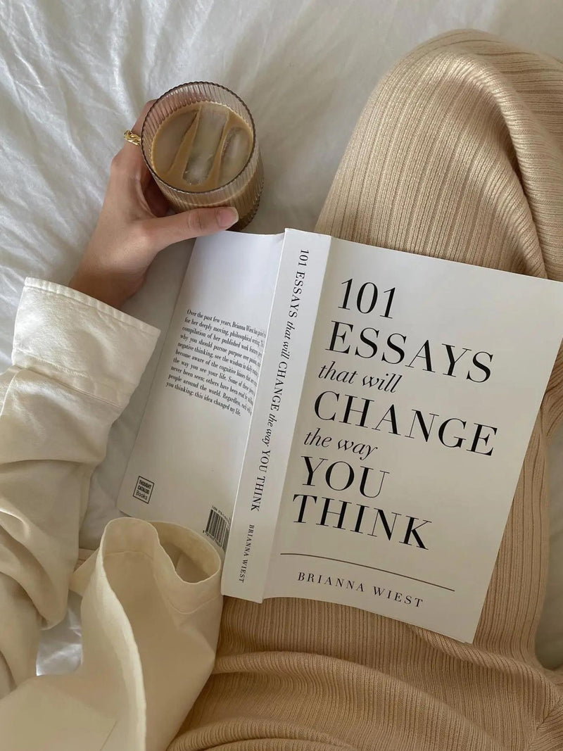 101 Essays That Will Change The Way You Think • Book